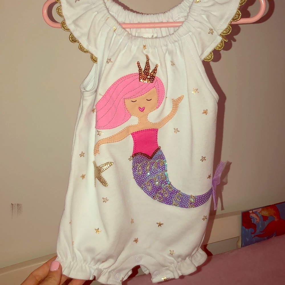 Baby girl 3-6M outfit!